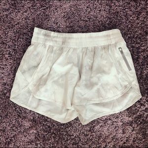 Lululemon Tracker Short V 4”